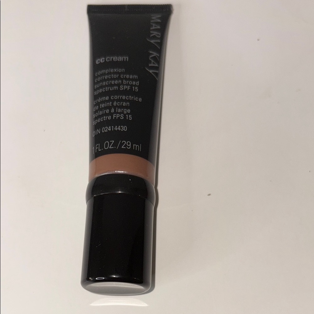 Mary Kay Brown Concealer Matte Finish‎